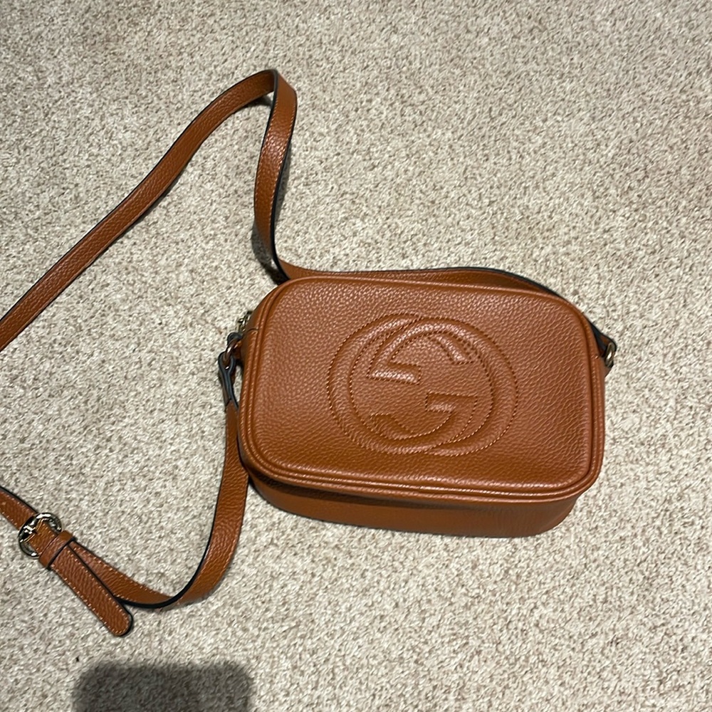 Women’s cross body purse